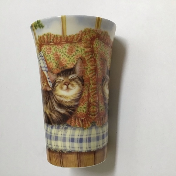 Cats Coffee Mug Porcelain Sleepy Kittens Tea Cup 5 1/2” Tall Designer Cha Cult - Picture 6 of 15